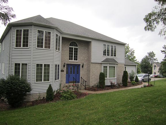 3rd image of 50347 Hemingway Dr