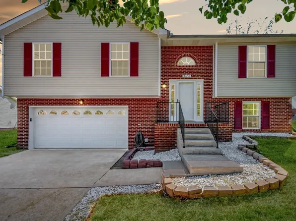 876 Gordon Pl, Clarksville, TN 37042