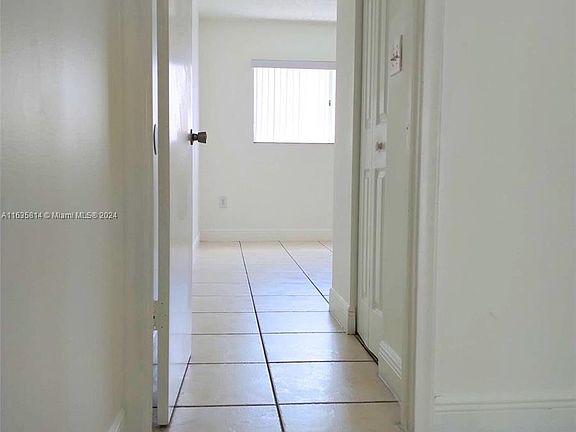 5th image of 2750 W 76th St APT 208