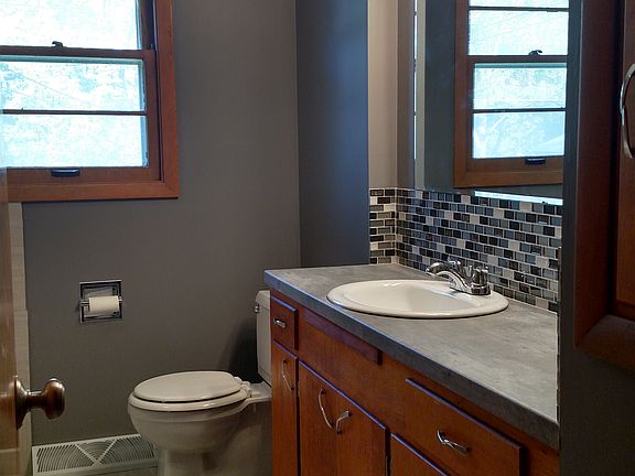 5th image of 6310 Holdrege St