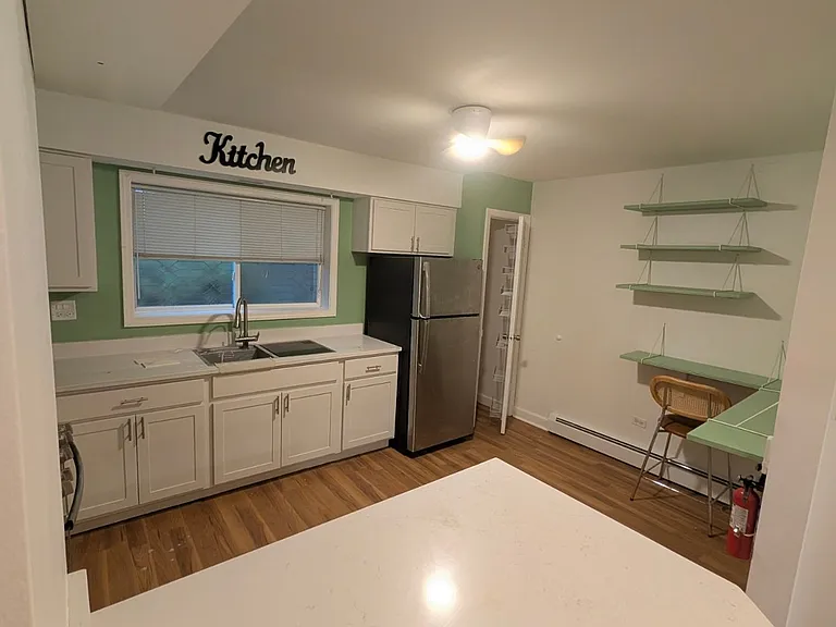 6361 N Paulina St #1B — Photo 10