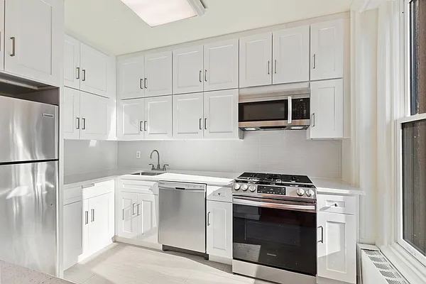 Rented by Corcoran | media 2