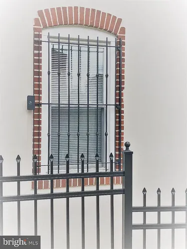 101 E 28th St #2 Photo 1