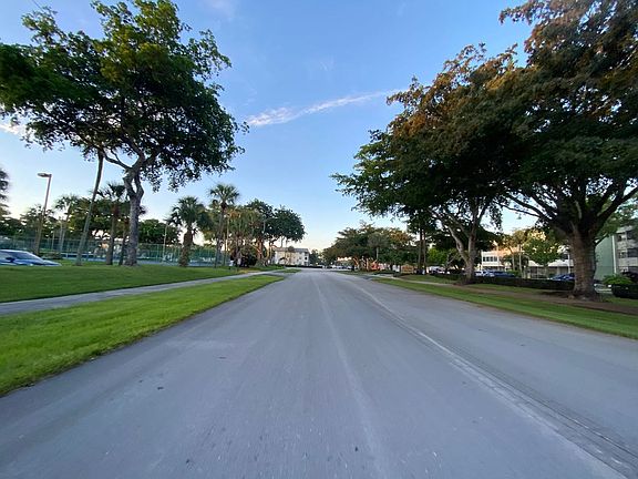 4th image of 6085 N Sabal Palm Blvd