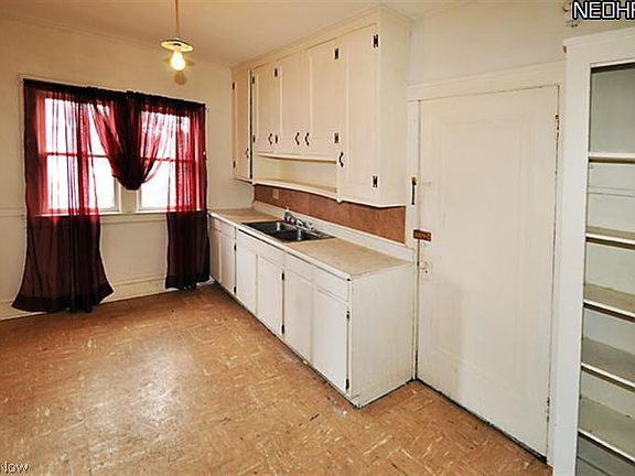 3rd image of 15005-15007 Athens Ave