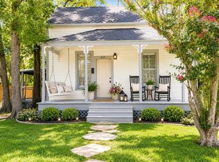419 S Main St, La Grange, TX 78945