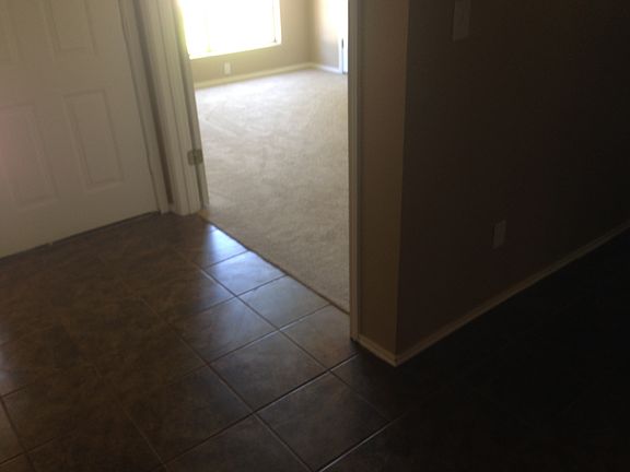 4th image of 1104 Rocky Creek Dr