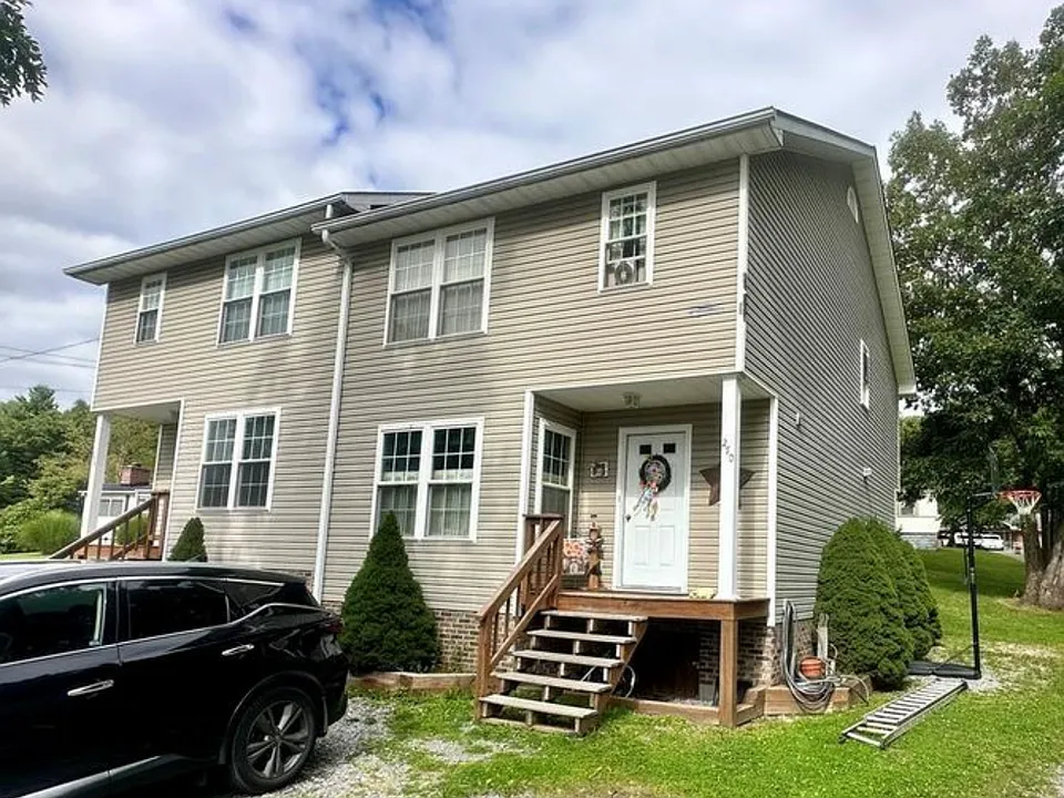 270 Mont Phillips Rd