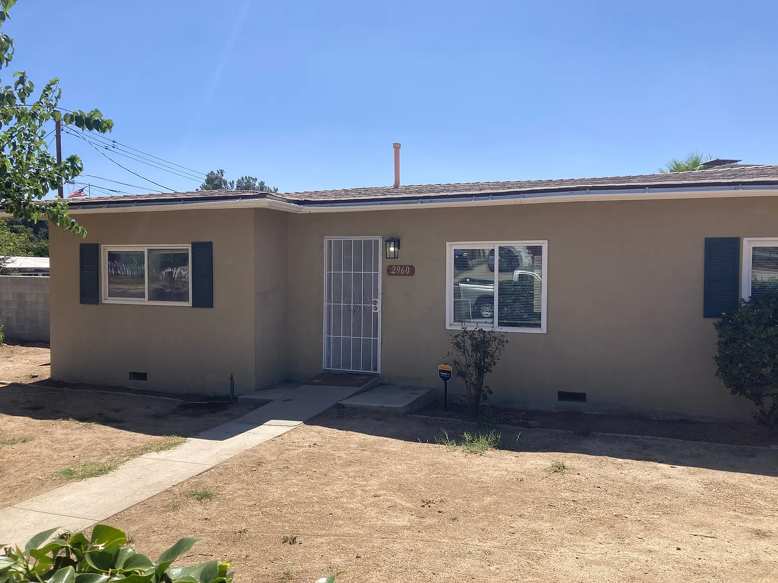 2960 W George St — Photo 2