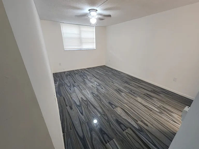 9091 Lime Bay Blvd — Photo 4