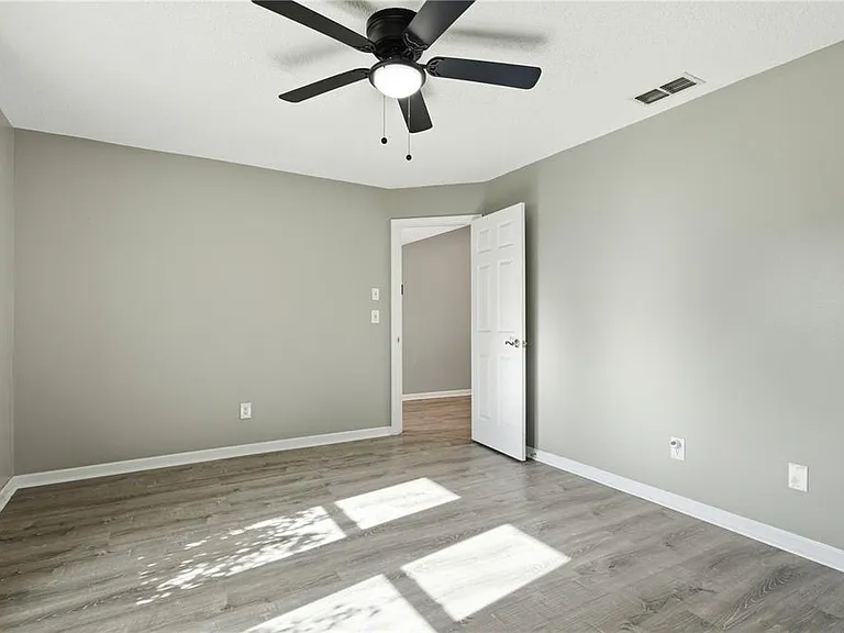 2914 Cypress Green Dr — Photo 17