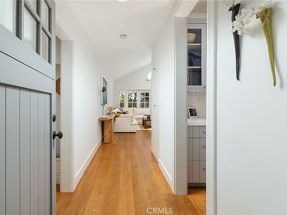 5th image of 415 Walnut Pl