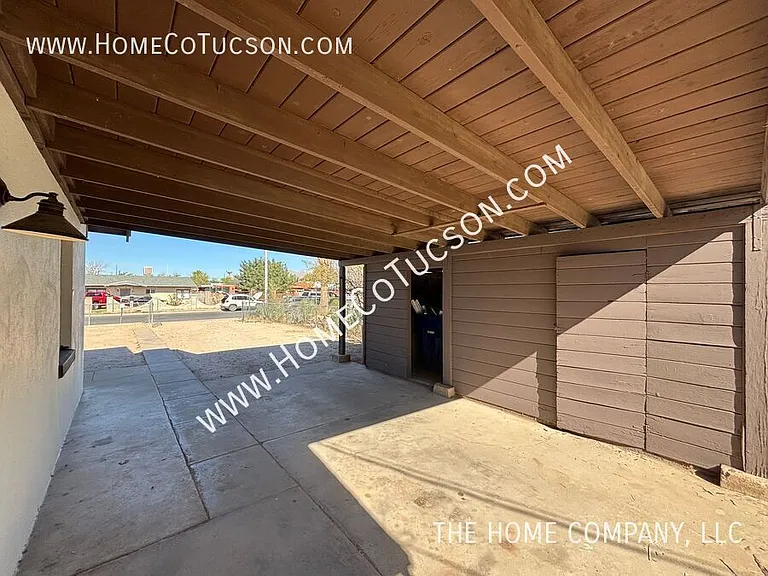 833 W Jacinto St — Photo 40