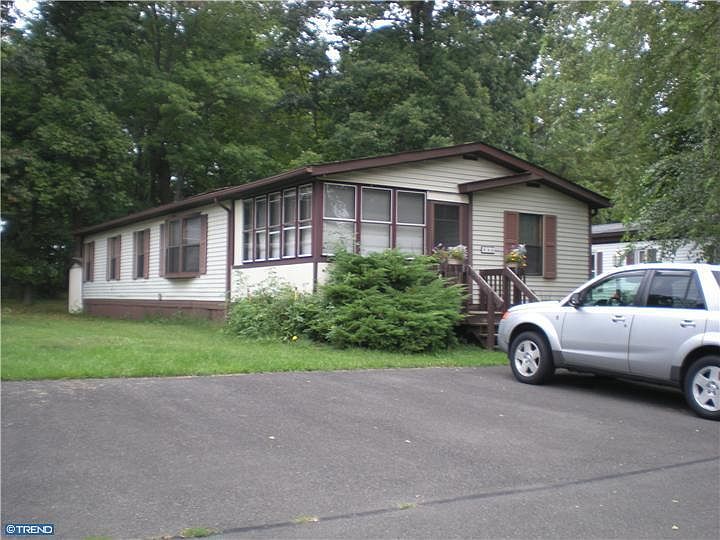 1st image of 502 Willow Ln