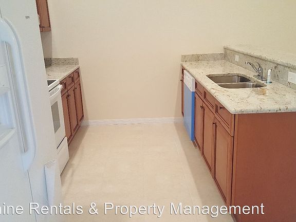 5th image of 842 SW 39th Ter #844
