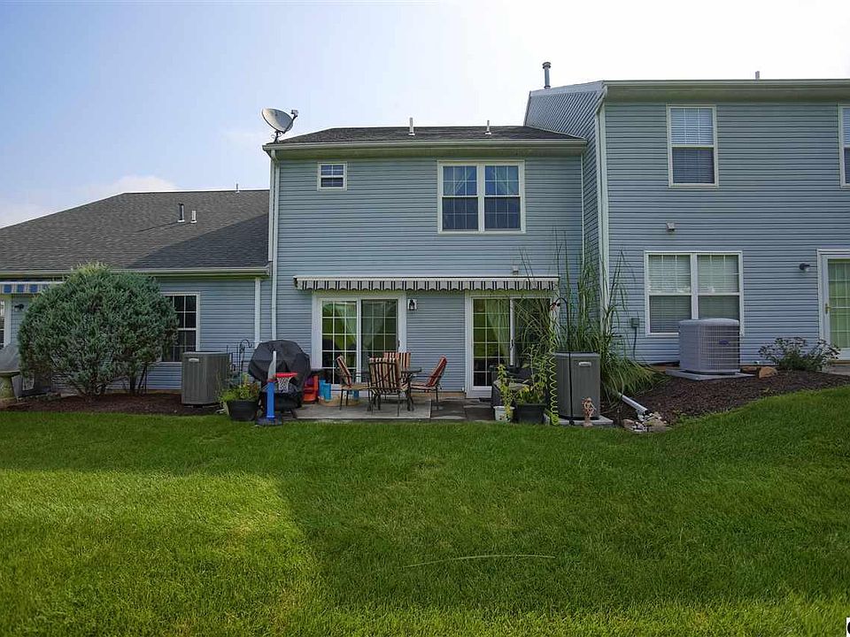 2nd image of 1903 Daybreak Cir