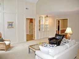 3rd image of 2818 W Elm Cir