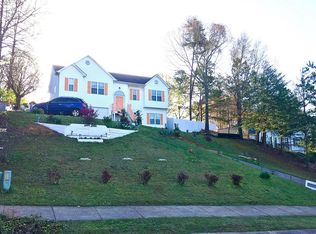 1034 Whispering Woods Dr, Canton, GA 30114