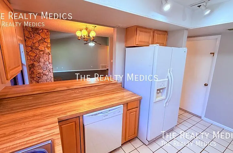 481 Timberwood Trl — Photo 32