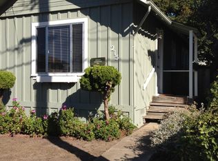 215 6th St, Pacific Grove, CA 93950