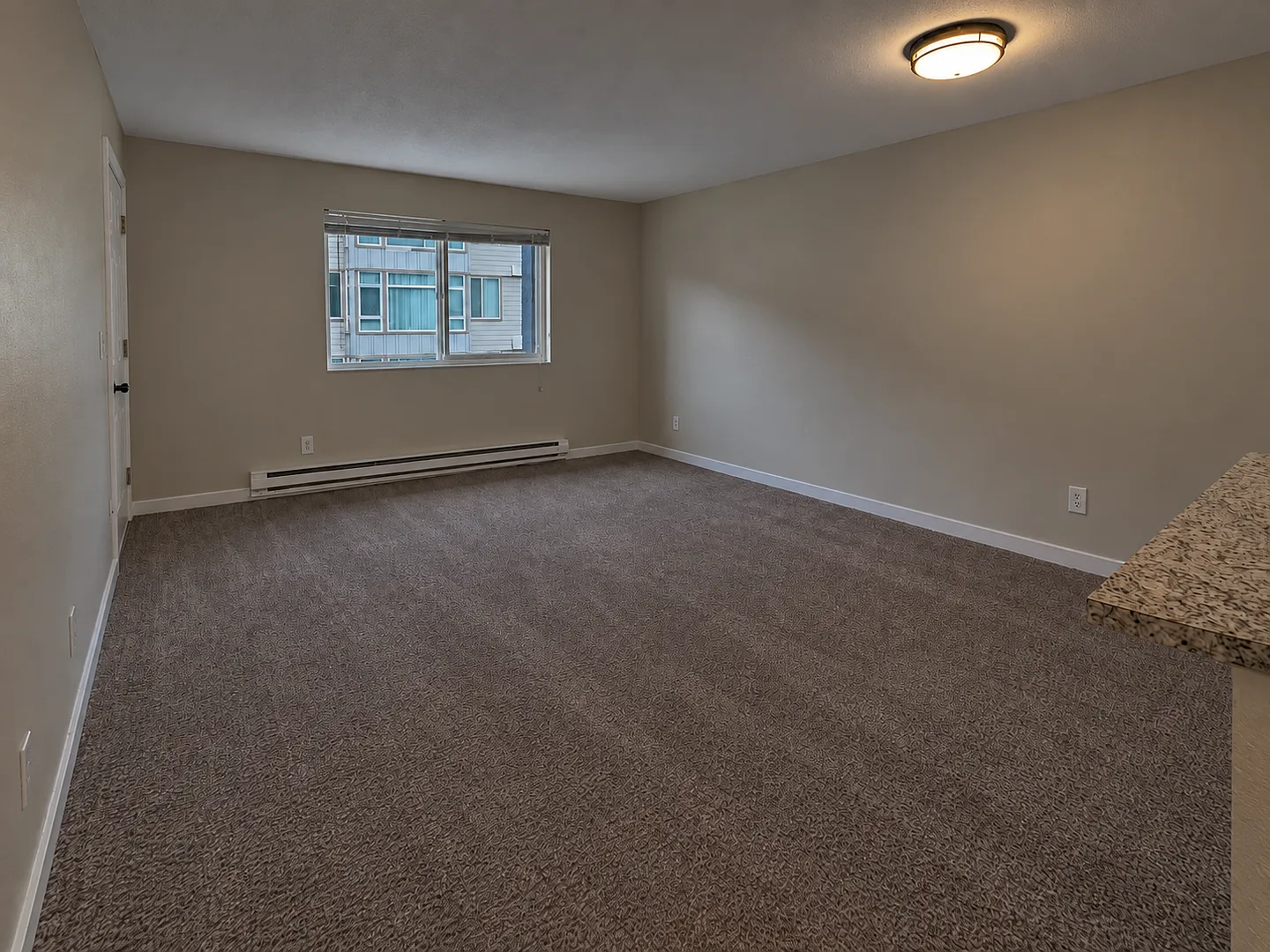 Carlynn Apartments — Photo 4