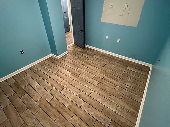 2nd image of 32 Augusta St Floor 1