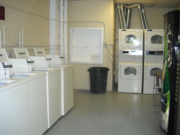 Mendota Lakeshore Apartments LLC — Photo 5