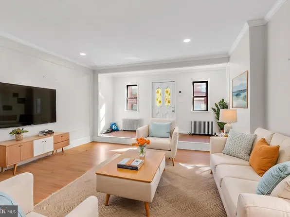 1410 S 16th St, Philadelphia, PA 19146