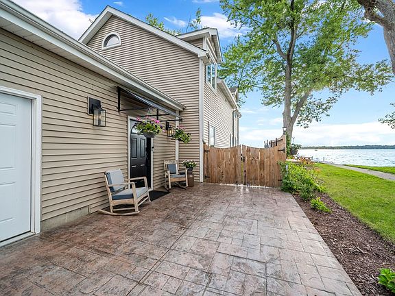 5th image of 68 Lake Ln
