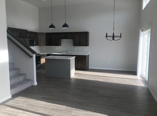 301B Torontos Ct, Hillsboro, ND 58045