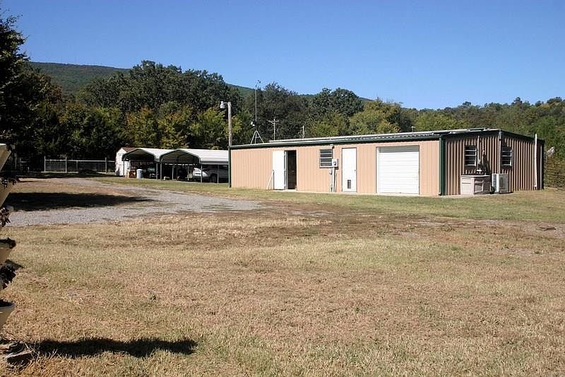 1st image of 204 N Webb Ln