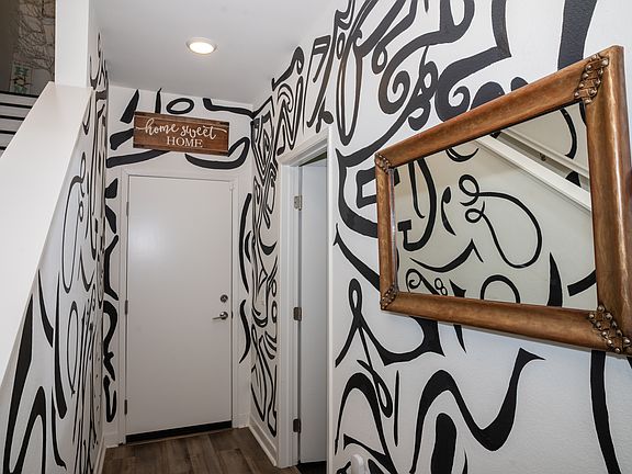 3rd image of 5475 Seacliff Pl Unit 92
