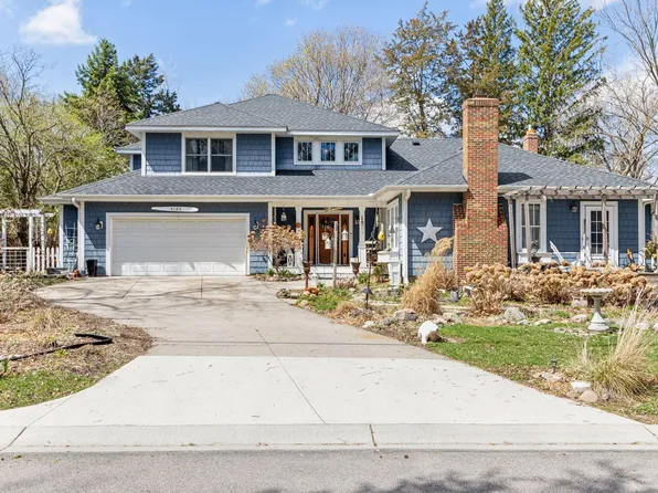 4185 Forest Ct, White Bear Township, MN 55110