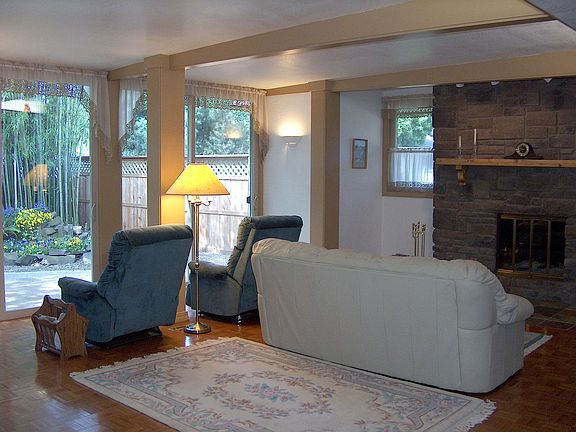 Living Rm W/Fireplace