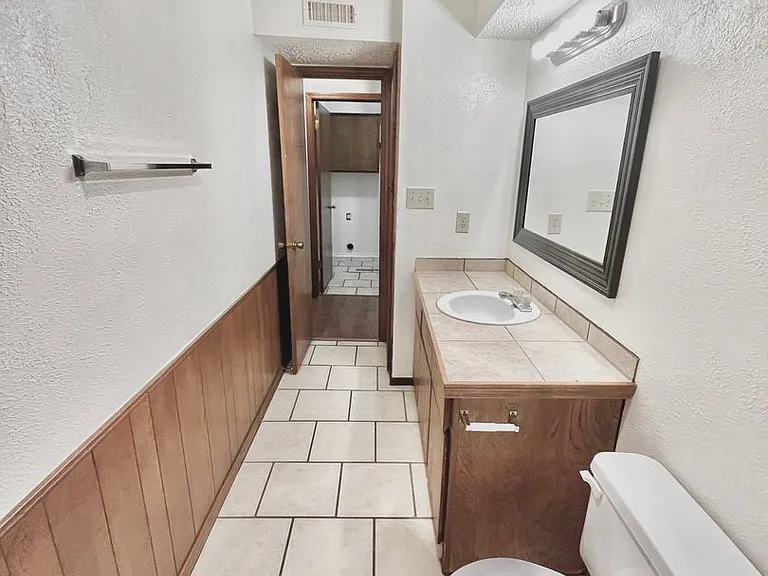 300 Chalmette Dr — Photo 12
