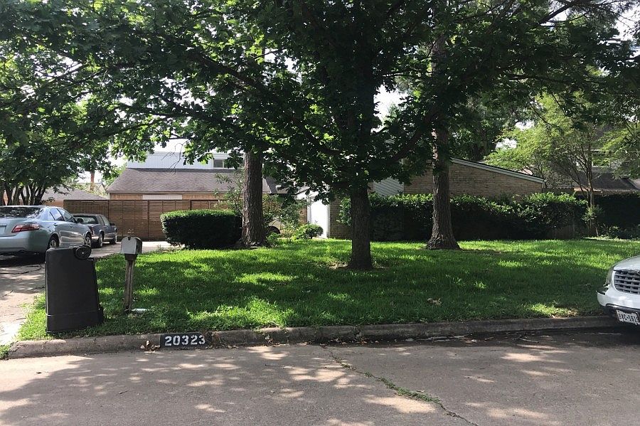 1st image of 20323 Laurel Lock Dr