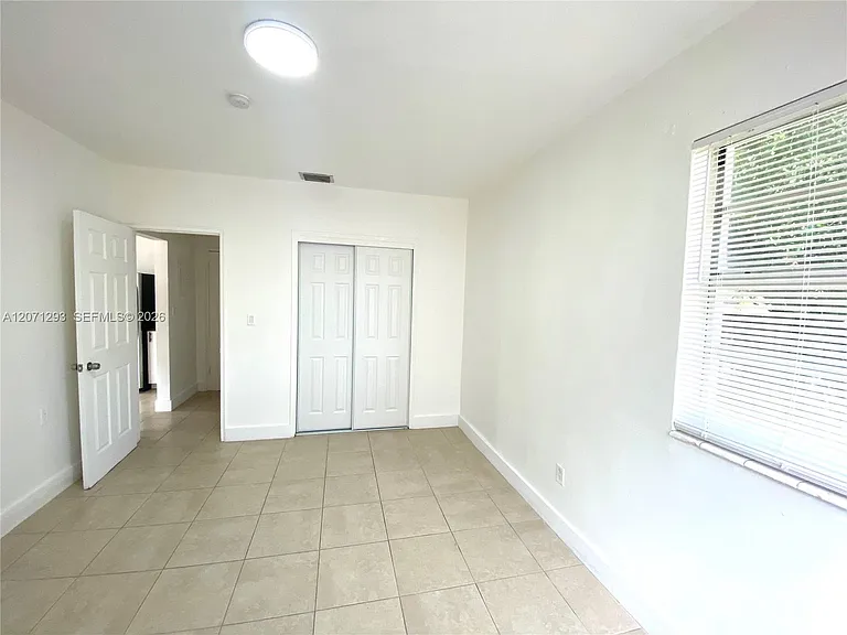 120 NE 55th St #2 — Photo 3