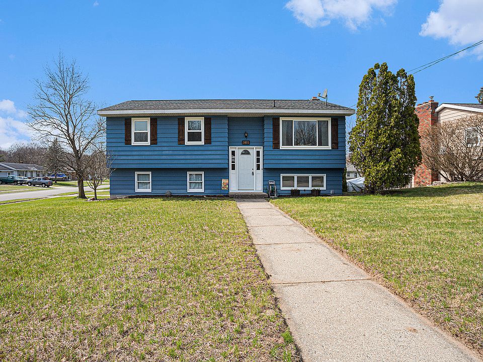 1st image of 1031 Gaynor Ct NW