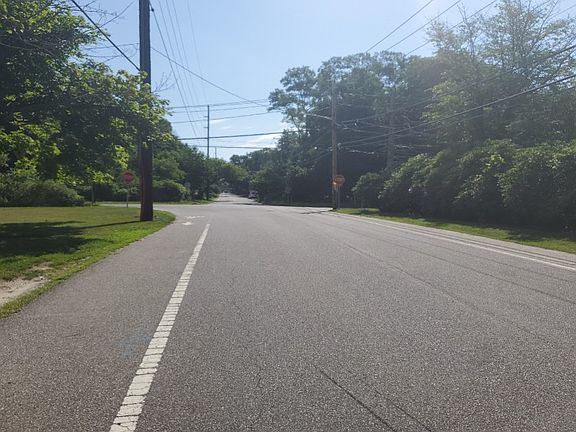 5th image of 804 Long Island Ave