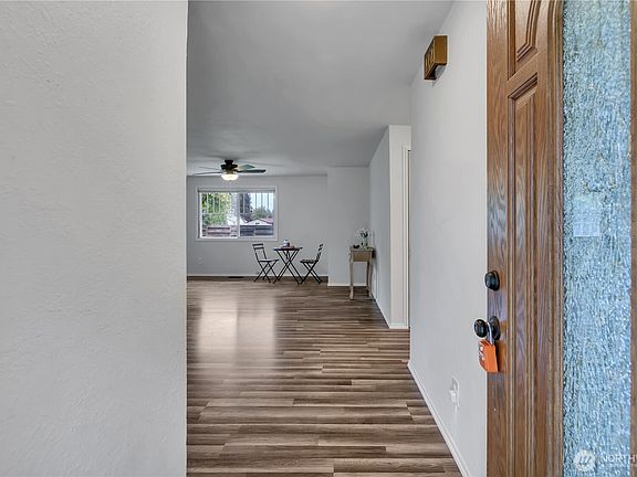 4th image of 6932 Foster Drive SW
