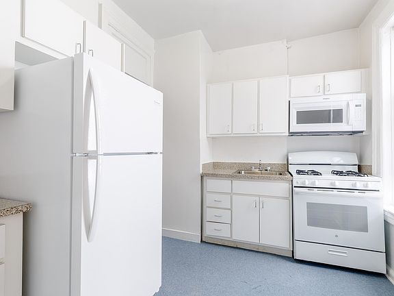 3rd image of 555 W 170th St #24B