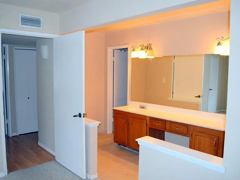 506 Willow Oak St — Photo 7