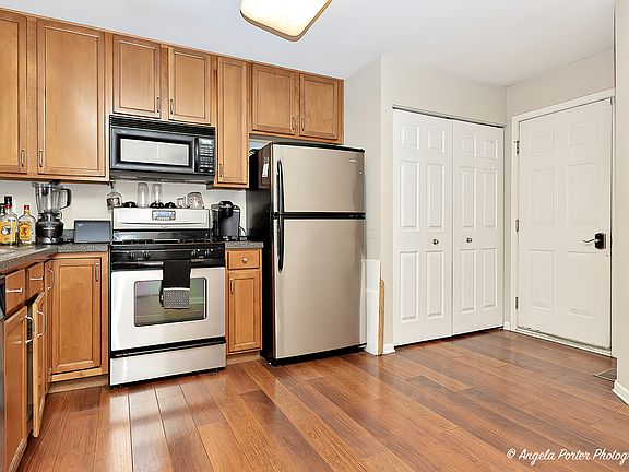 5th image of 286 Macintosh Ave