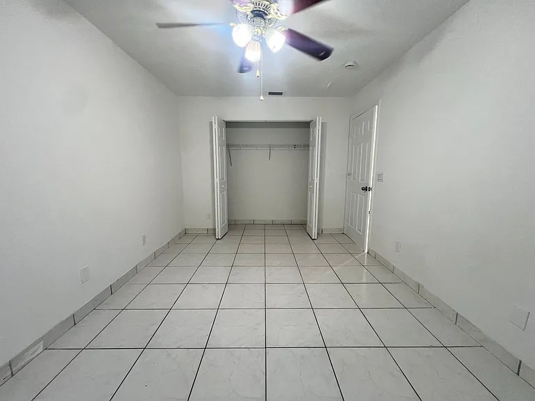 1096 Staghorn St — Photo 3