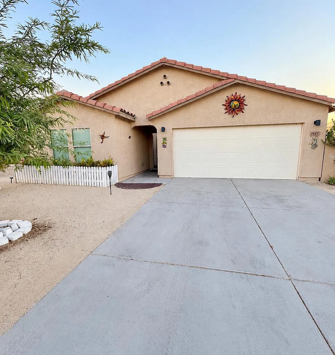 3 bed, 2.0 bath, 1410 sqft, $2,200 — Photo 1