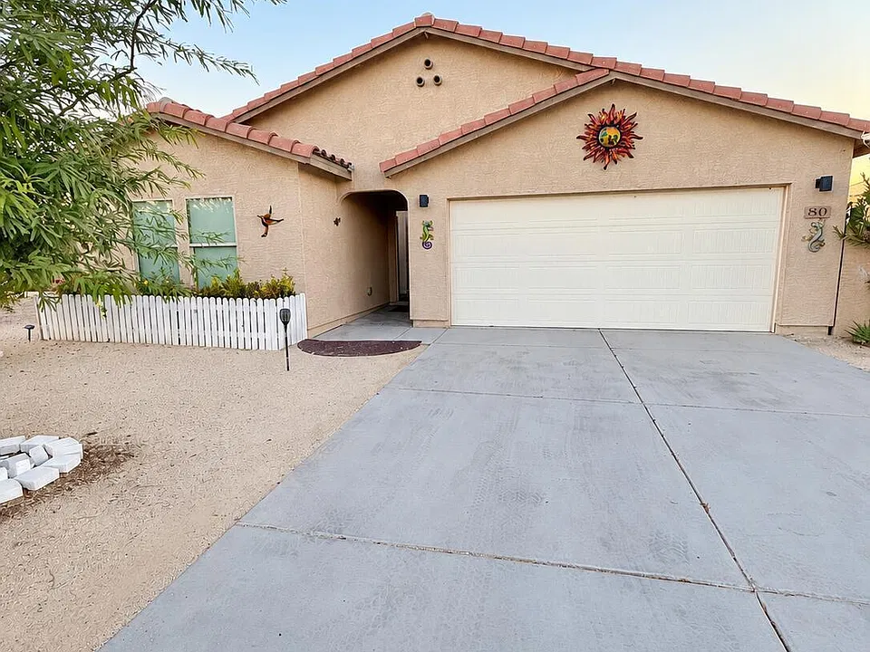 80 W Monte Cristo Dr