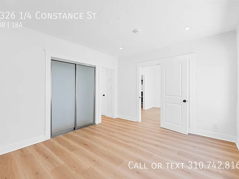 1326 1/4 Constance St — Photo 10
