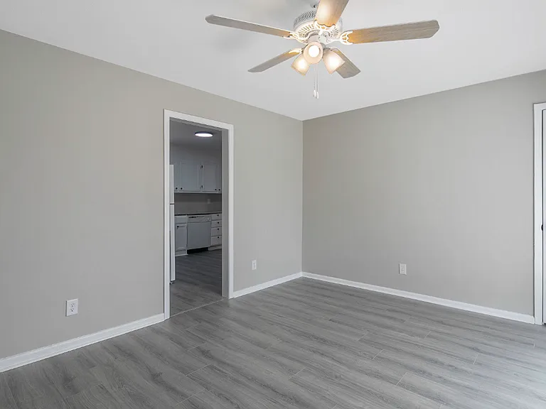 7252 Ainsley St — Photo 23