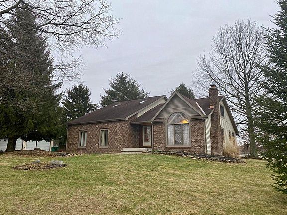 3rd image of 6425 Township Road 87