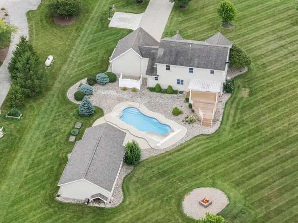 4425 E Cider Mill Rd, Columbia City, IN 46725